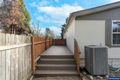 5042 Cumberland #18 Court Salem OR 97306
