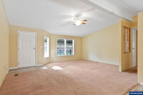 5042 Cumberland #18 Court Salem OR 97306