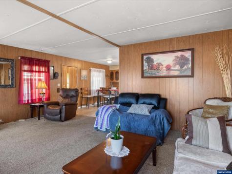 4882 Lancaster #14 Drive NE Salem OR 97305-1742