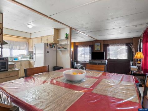 4882 Lancaster #14 Drive NE Salem OR 97305-1742