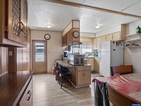 4882 Lancaster #14 Drive NE Salem OR 97305-1742