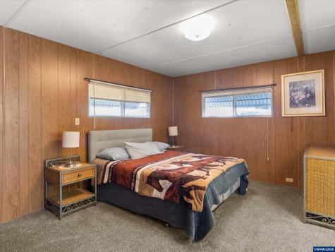 4882 Lancaster #14 Drive NE Salem OR 97305-1742