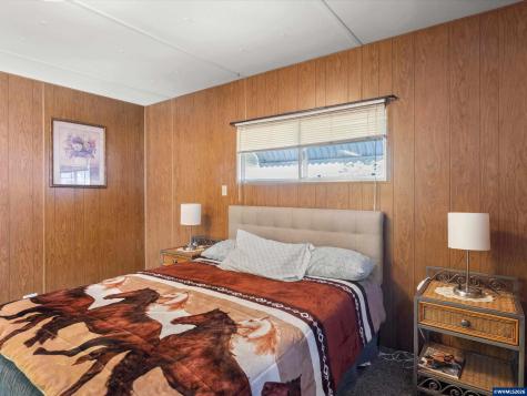 4882 Lancaster #14 Drive NE Salem OR 97305-1742