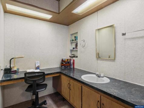 4882 Lancaster #14 Drive NE Salem OR 97305-1742