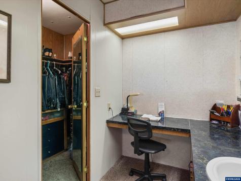 4882 Lancaster #14 Drive NE Salem OR 97305-1742
