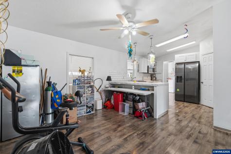 1699 N Terry Street Eugene OR 97402