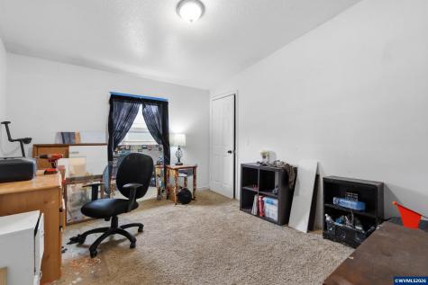 1699 N Terry Street Eugene OR 97402