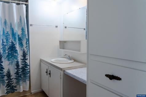 148 Clearwater Avenue NE Salem OR 97301