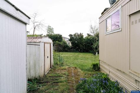 148 Clearwater Avenue NE Salem OR 97301