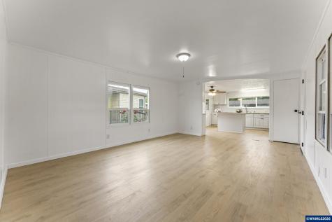 570 N 10th Avenue Cornelius OR 97113