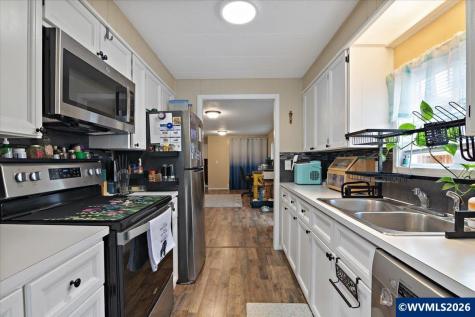 5355 River (#60) Road N Keizer OR 97303