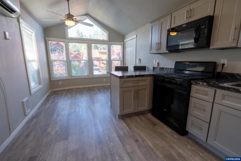 8372 Enchanted (#241) Way SE Turner OR 97392