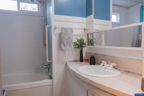 4348 Essex Street SE Salem OR 97317
