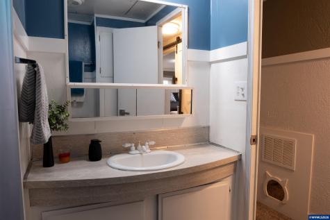 4348 Essex Street SE Salem OR 97317
