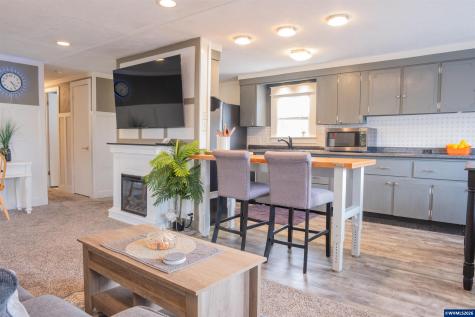 4348 Essex Street SE Salem OR 97317