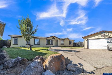 733 Fescue Avenue Woodburn OR 97071
