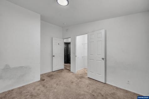 733 Fescue Avenue Woodburn OR 97071