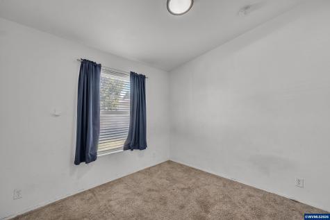 733 Fescue Avenue Woodburn OR 97071
