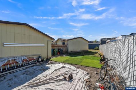 733 Fescue Avenue Woodburn OR 97071