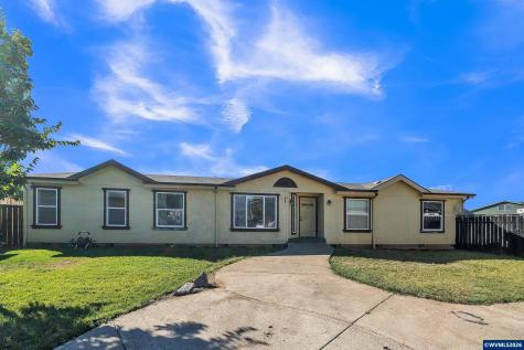 733 Fescue Avenue Woodburn OR 97071