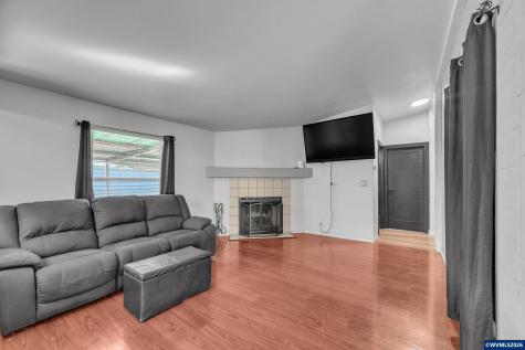733 Fescue Avenue Woodburn OR 97071