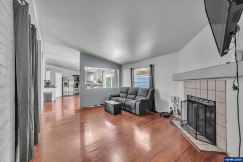 733 Fescue Avenue Woodburn OR 97071