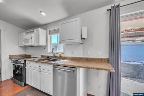 733 Fescue Avenue Woodburn OR 97071