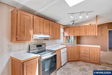 5422 Portland Road NE Salem OR 97305