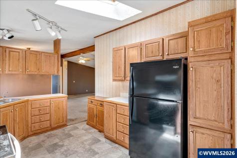 5422 Portland Road NE Salem OR 97305