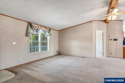 5422 Portland Road NE Salem OR 97305