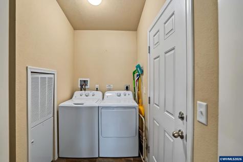141 S 17th #15 Street Independence OR 97351