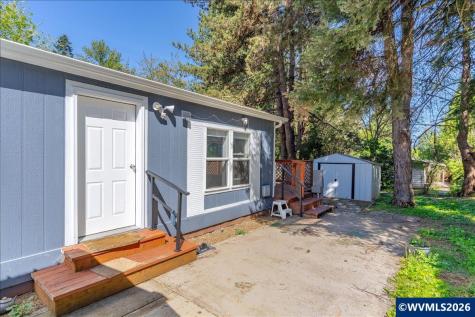 2025 Navaho Court SE Salem OR 97306
