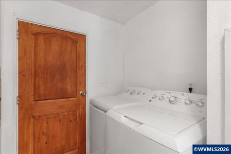 2025 Navaho Court SE Salem OR 97306
