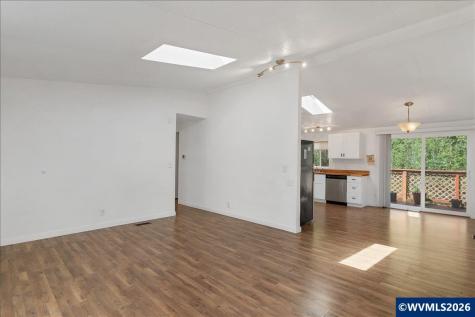 2025 Navaho Court SE Salem OR 97306