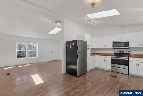 2025 Navaho Court SE Salem OR 97306
