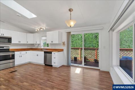 2025 Navaho Court SE Salem OR 97306