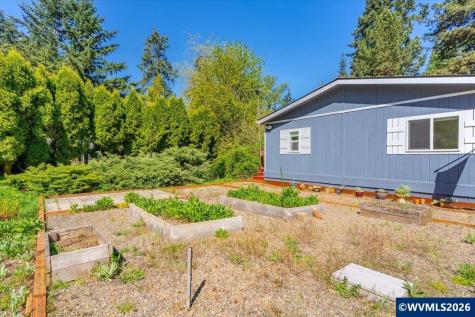 2025 Navaho Court SE Salem OR 97306