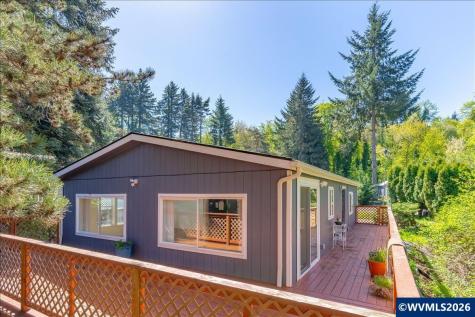 2025 Navaho Court SE Salem OR 97306
