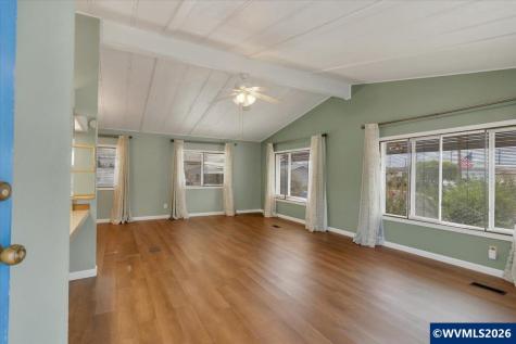 5510 Windsor Island #23 Road N Keizer OR 97303