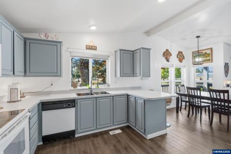 2151 Three Lakes #93 Road SE Albany OR 97322