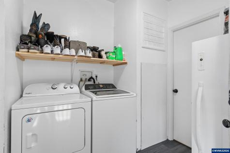 2151 Three Lakes #93 Road SE Albany OR 97322