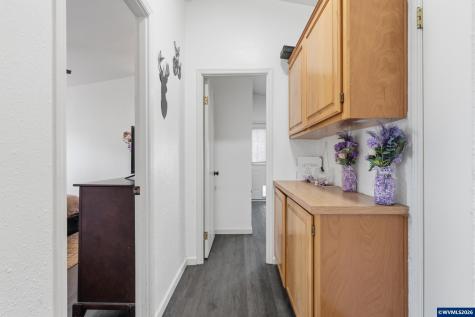 2151 Three Lakes #93 Road SE Albany OR 97322