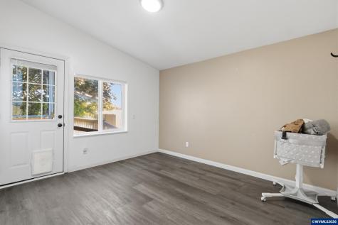 2151 Three Lakes #93 Road SE Albany OR 97322