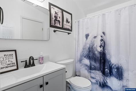 2151 Three Lakes #93 Road SE Albany OR 97322