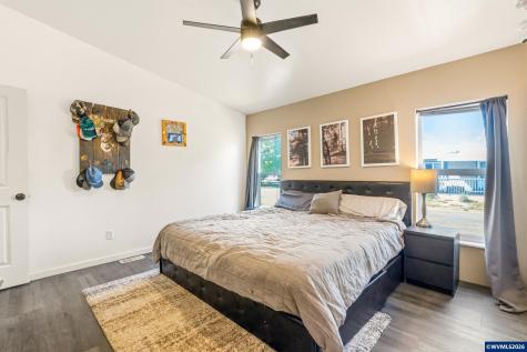 2151 Three Lakes #93 Road SE Albany OR 97322