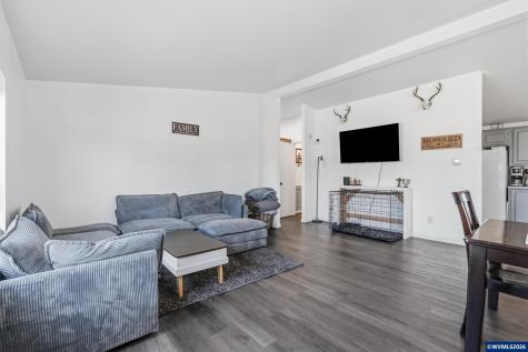 2151 Three Lakes #93 Road SE Albany OR 97322