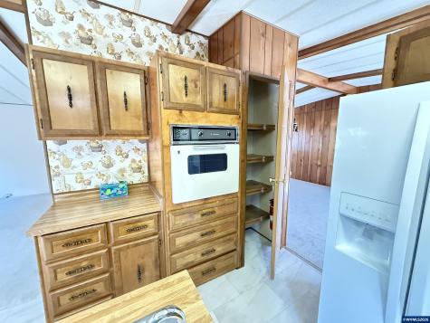 4318 Essex Street SE Salem OR 97317