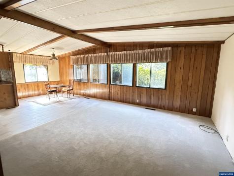 4318 Essex Street SE Salem OR 97317