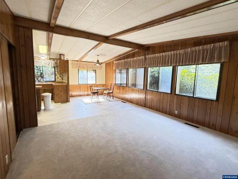 4318 Essex Street SE Salem OR 97317