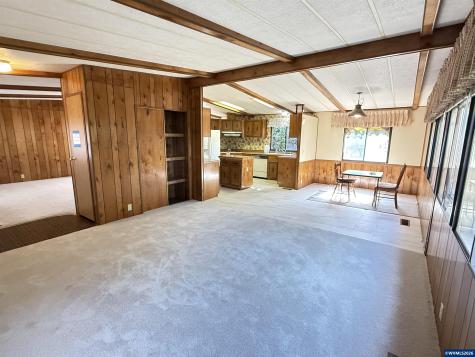4318 Essex Street SE Salem OR 97317